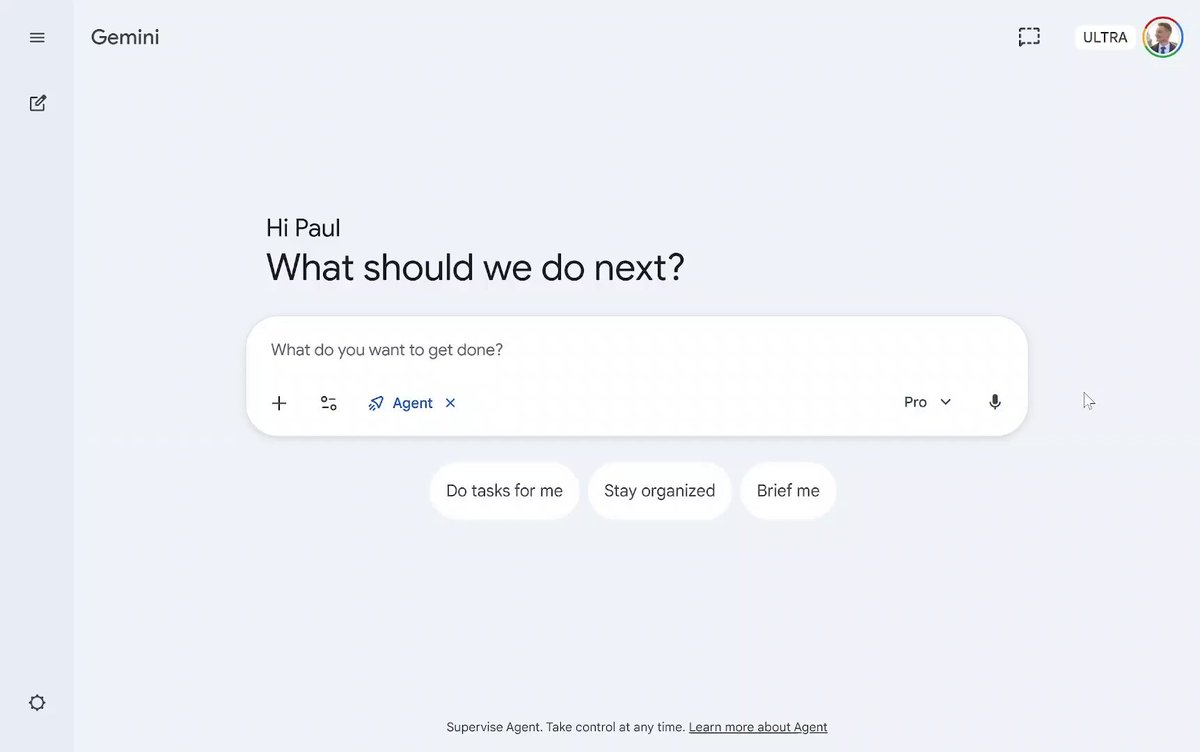Gemini Agent 模式界面通过自然语言指令自动归档 Gmail 邮件并生成 Slide 演示文稿