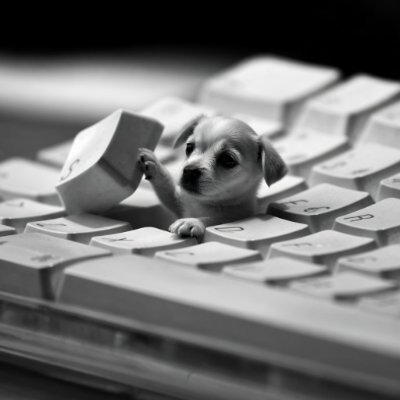 对比图表展示 OpenClaw 在心跳监控、有状态 Cron 上下文积累以及 Cursor 和 VS Code 的 ACP 运行时集成方面优于 Hermes。