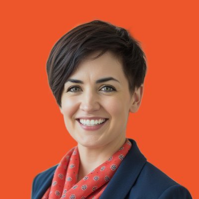 OpenClaw 代码编辑器界面展示 exec-approvals.json 和 openclaw.json 文件,高亮显示用于修复代理执行错误的安全性和 strictInlineEval 参数